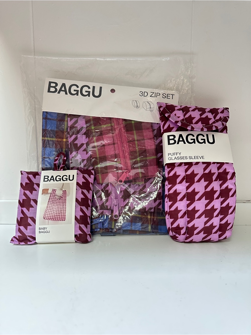 Baggu Pink Houndstooth 3D Zip Set, Baby Baggu, and Glasses Sleeve, NWT